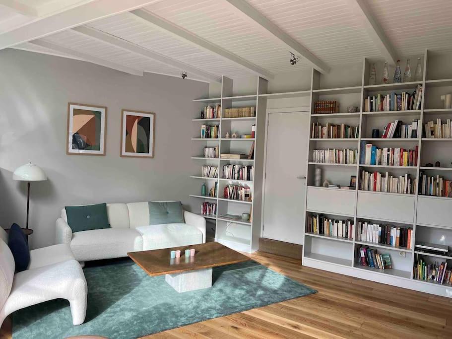 Charmante Maison Dans Un Coin De Verdure A Boitsfort - Brussels — Photos 2