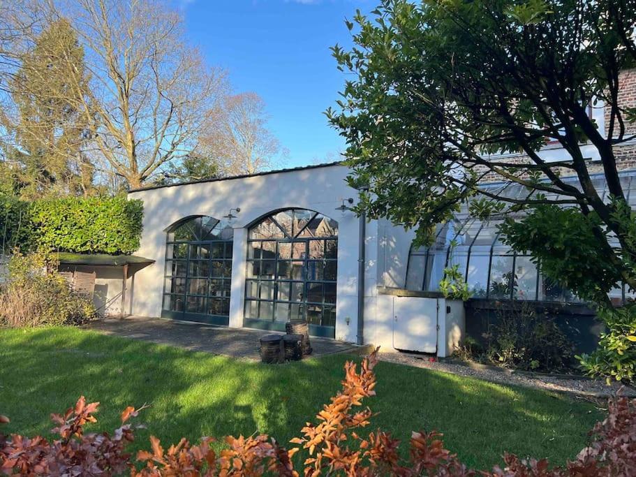 Charmante Maison Dans Un Coin De Verdure A Boitsfort - Brussels — Photos 1